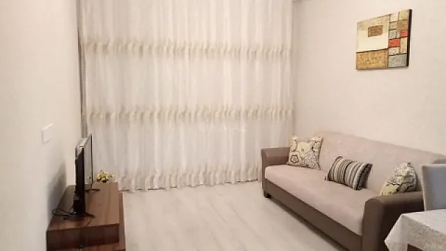 Kirayə verilir 2 otaqlı mənzil 50 m²
