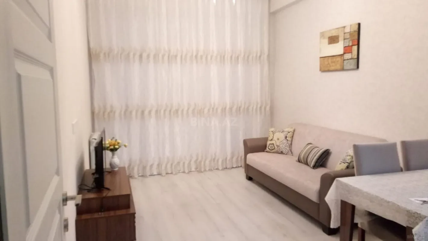 Kirayə verilir 2 otaqlı mənzil 50 m²