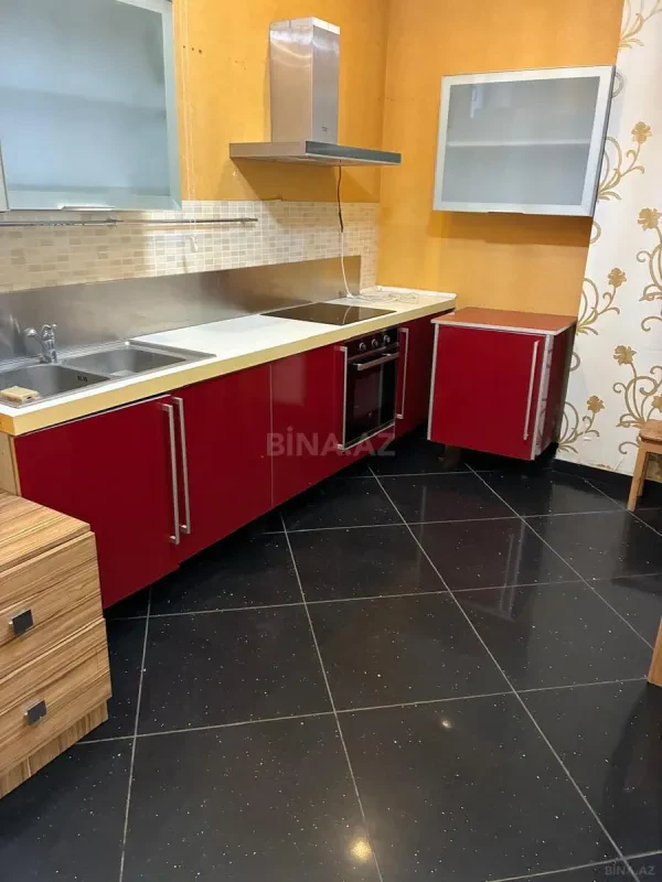 Kirayə verilir 2 otaqlı ofis 90 m²