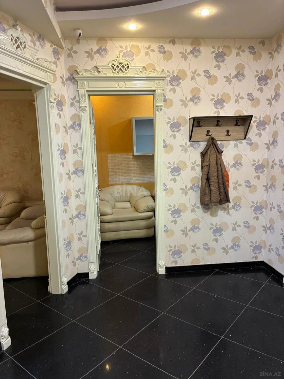 Kirayə verilir 2 otaqlı ofis 90 m²