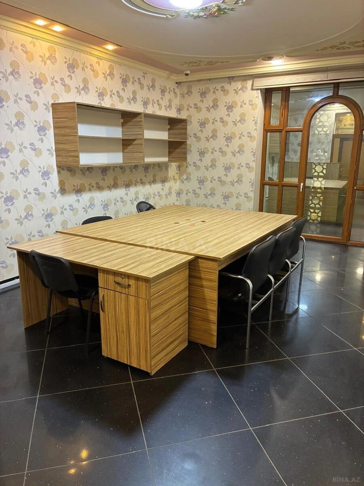 Kirayə verilir 2 otaqlı ofis 90 m²