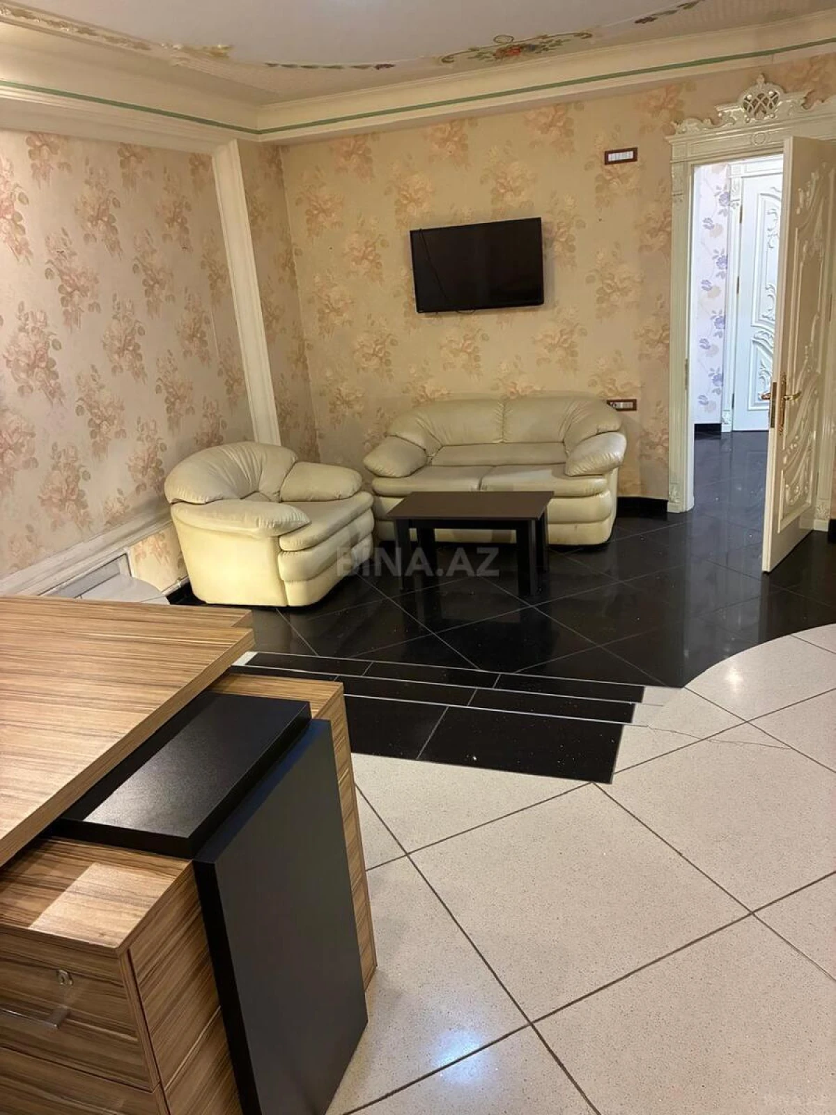 Kirayə verilir 2 otaqlı ofis 90 m²