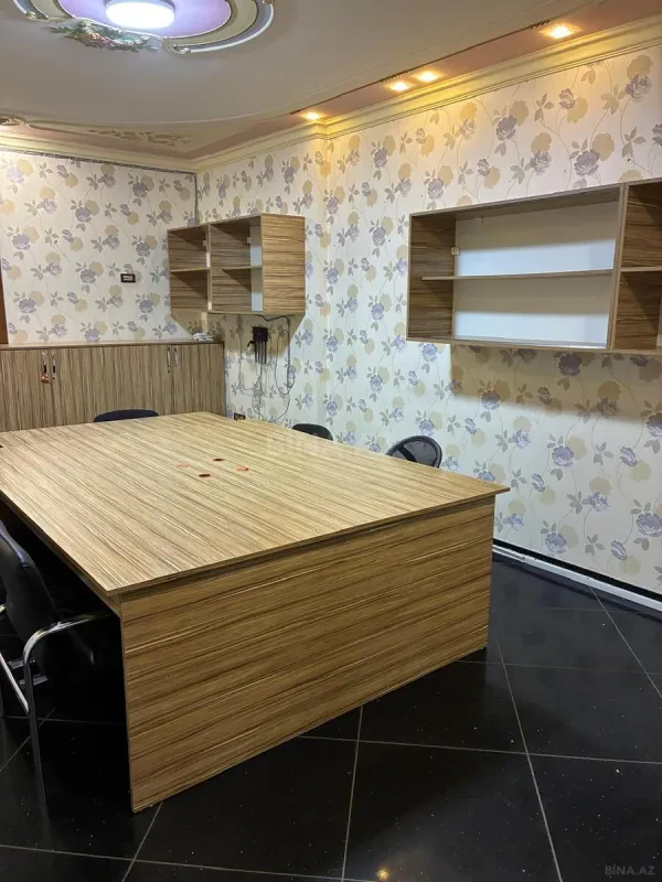 Kirayə verilir 2 otaqlı ofis 90 m²