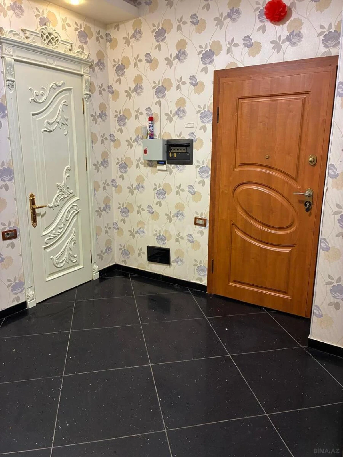 Kirayə verilir 2 otaqlı ofis 90 m²
