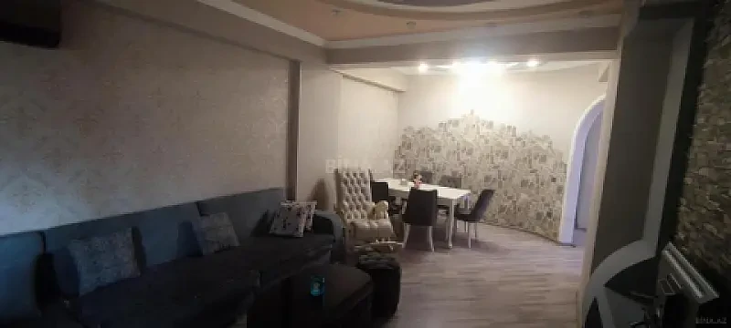 Kirayə verilir 4 otaqlı mənzil 114 m²