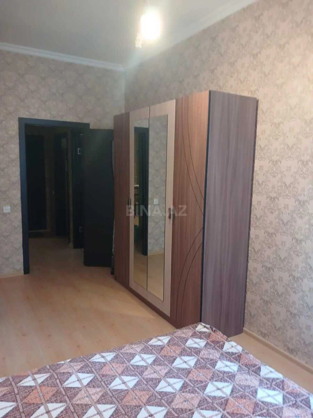 Kirayə verilir 2 otaqlı mənzil 65 m²