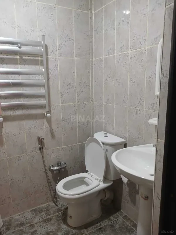 Kirayə verilir 2 otaqlı mənzil 65 m²