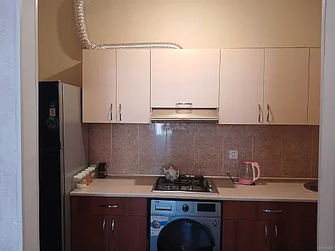 Kirayə verilir 2 otaqlı mənzil 65 m²