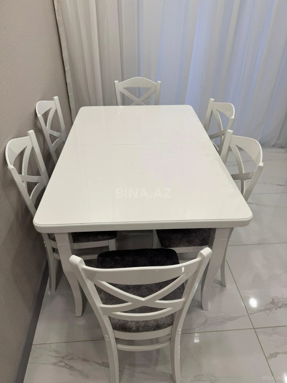 Kirayə verilir 2 otaqlı mənzil 91 m²