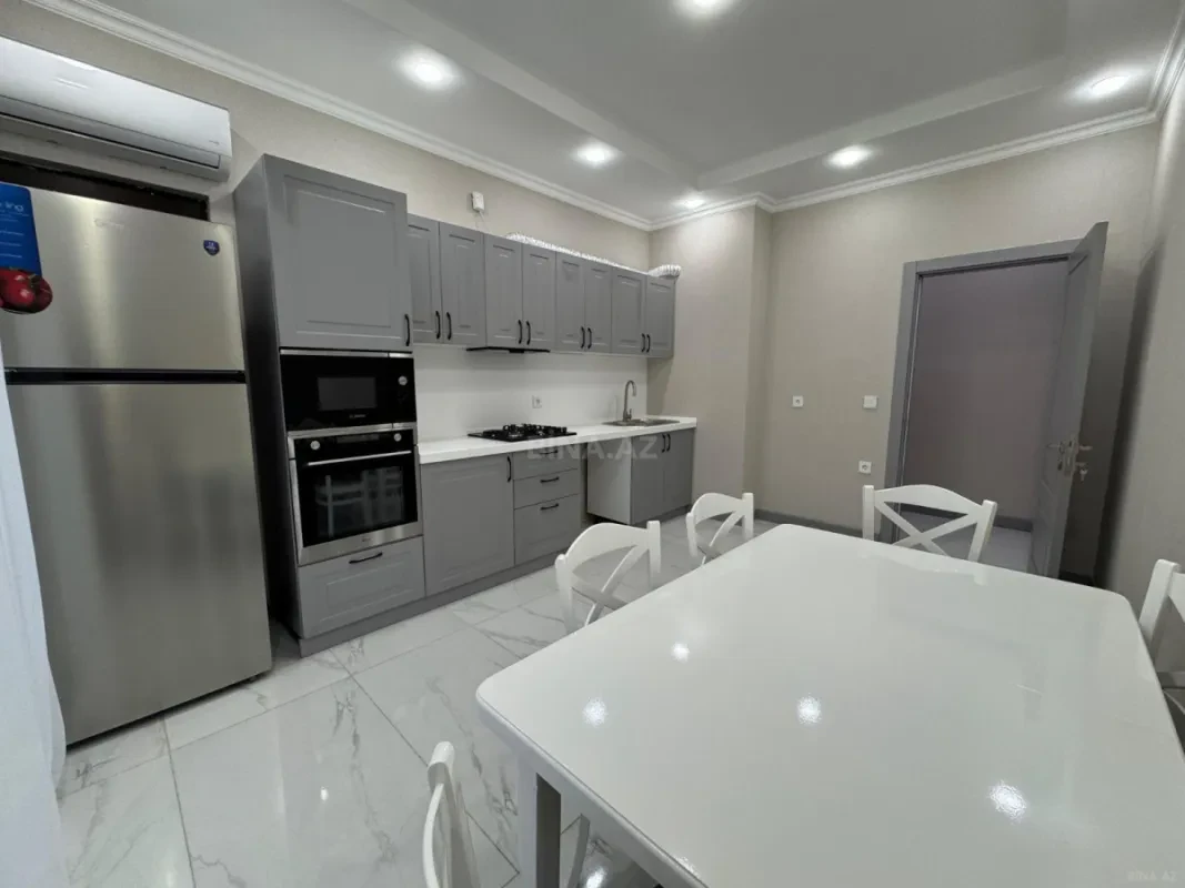 Kirayə verilir 2 otaqlı mənzil 91 m²