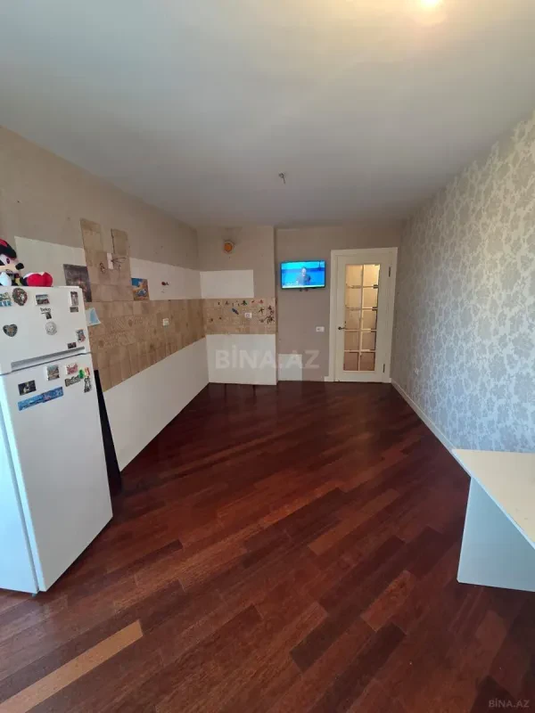 Satılır 2 otaqlı mənzil 106 m²