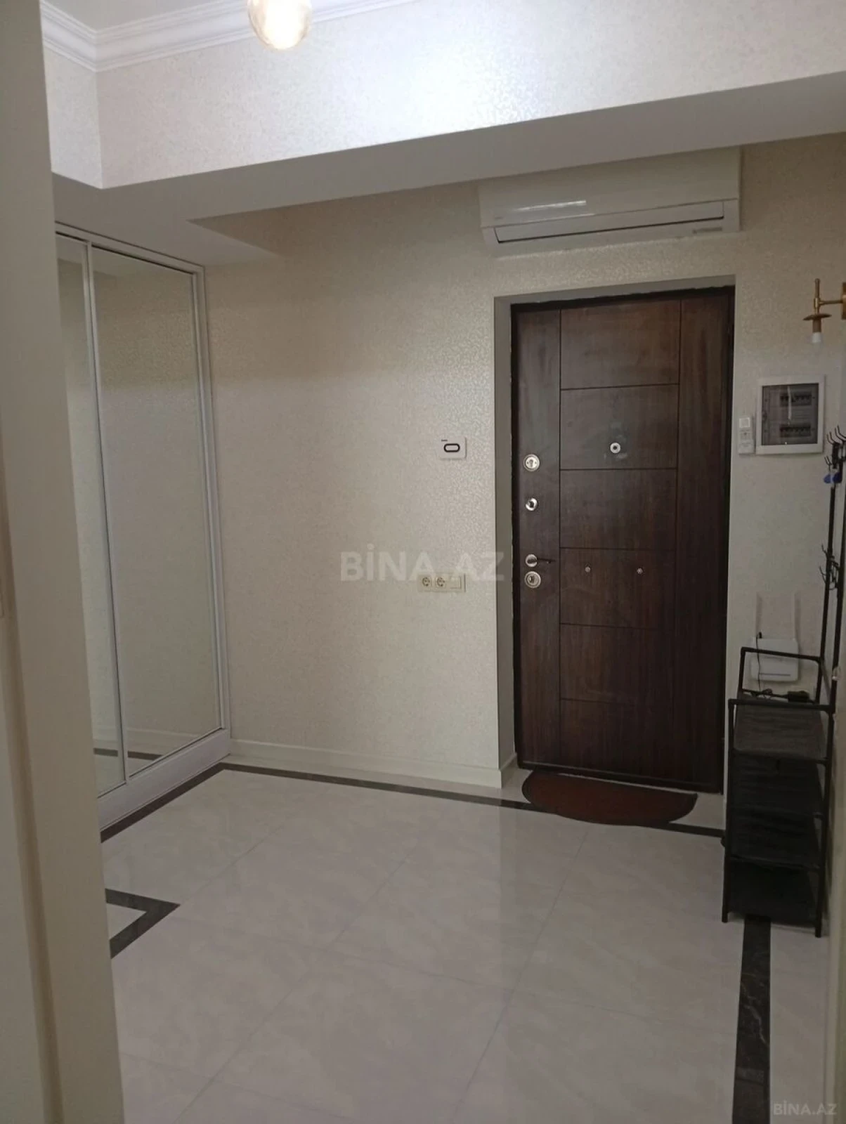 Kirayə verilir 2 otaqlı mənzil 55 m²