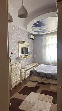 Satılır 4 otaqlı mənzil 90 m²