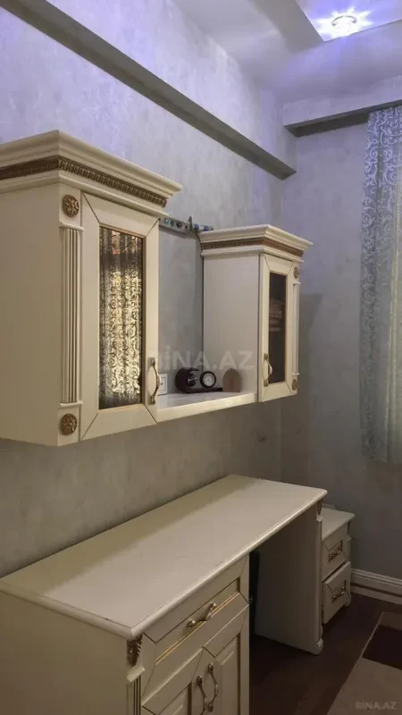Satılır 4 otaqlı mənzil 90 m²