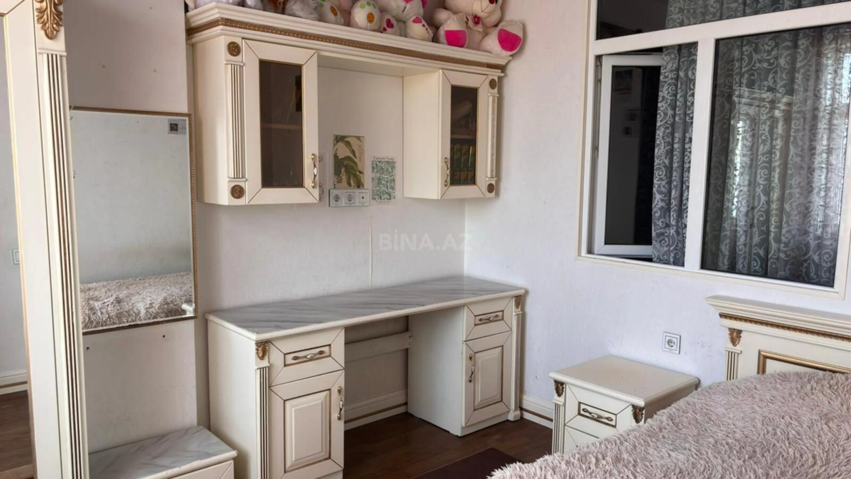 Satılır 4 otaqlı mənzil 90 m²