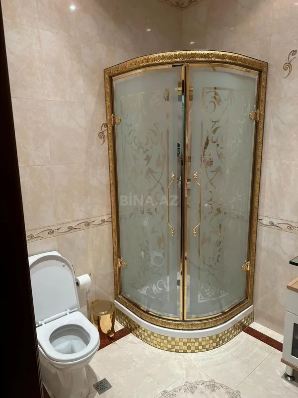 Satılır 5 otaqlı mənzil 260 m²