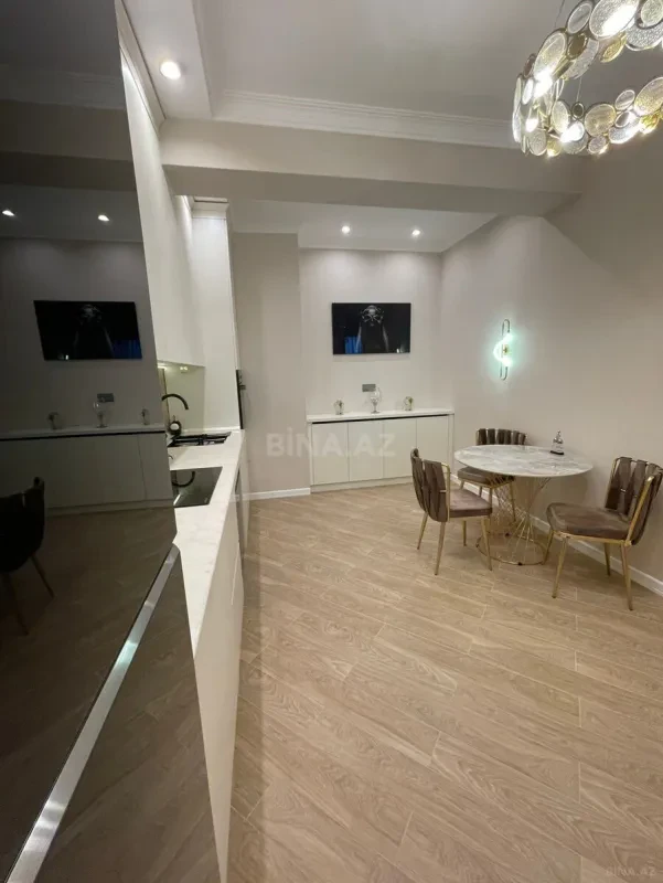 Kirayə verilir 3 otaqlı mənzil 105 m²