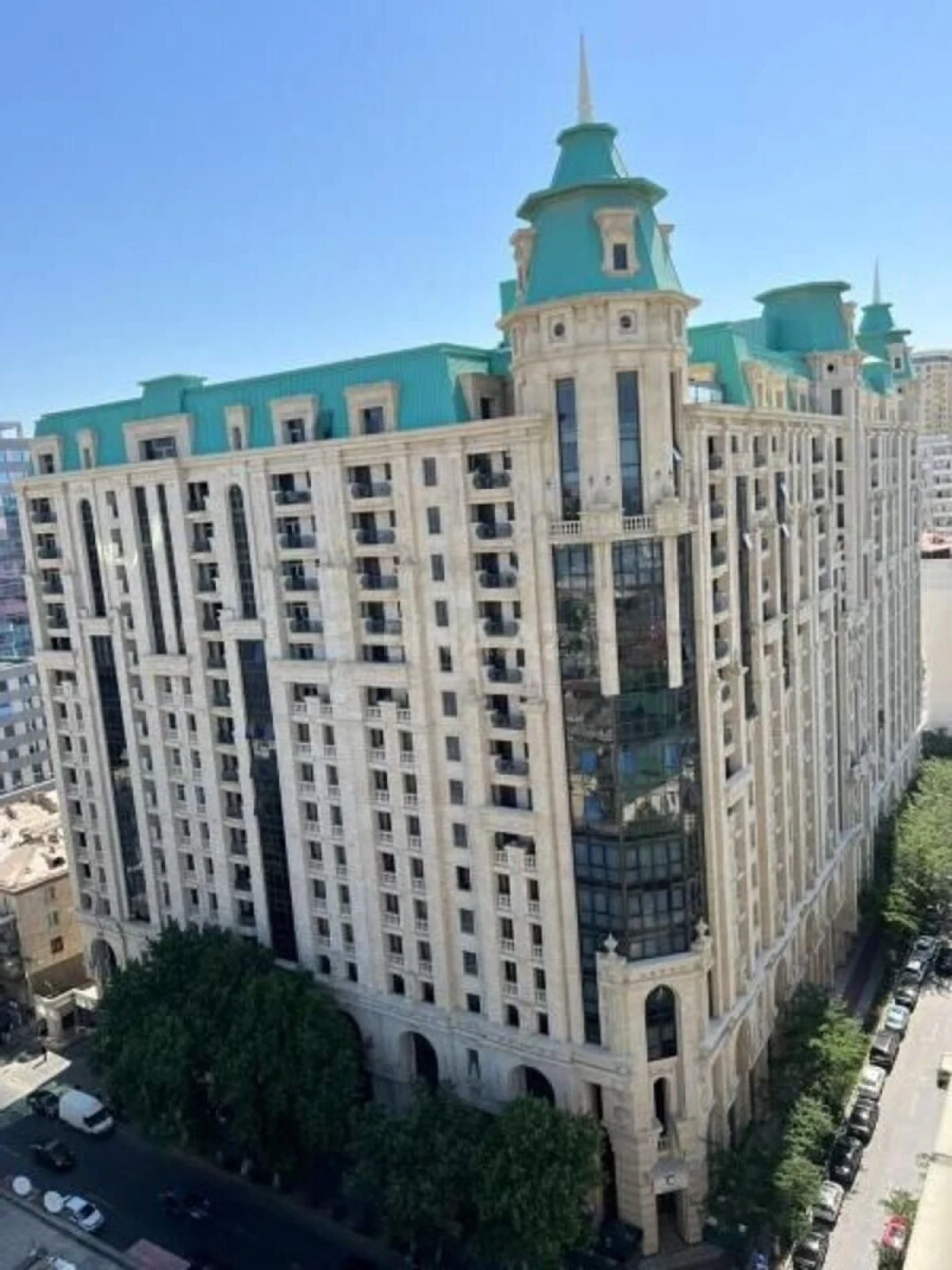 Kirayə verilir 3 otaqlı mənzil 105 m²