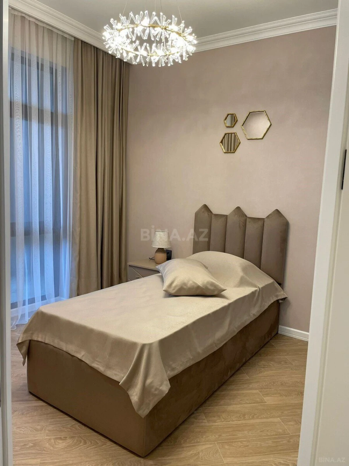 Kirayə verilir 3 otaqlı mənzil 105 m²