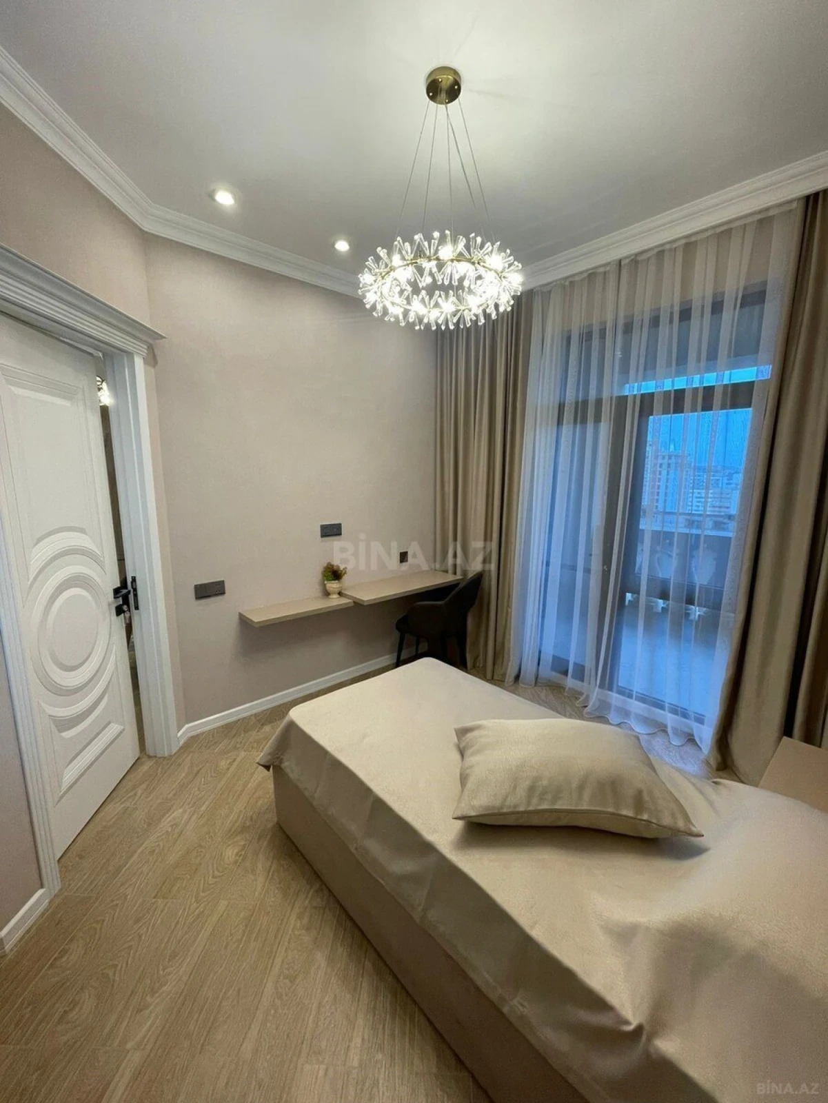 Kirayə verilir 3 otaqlı mənzil 105 m²
