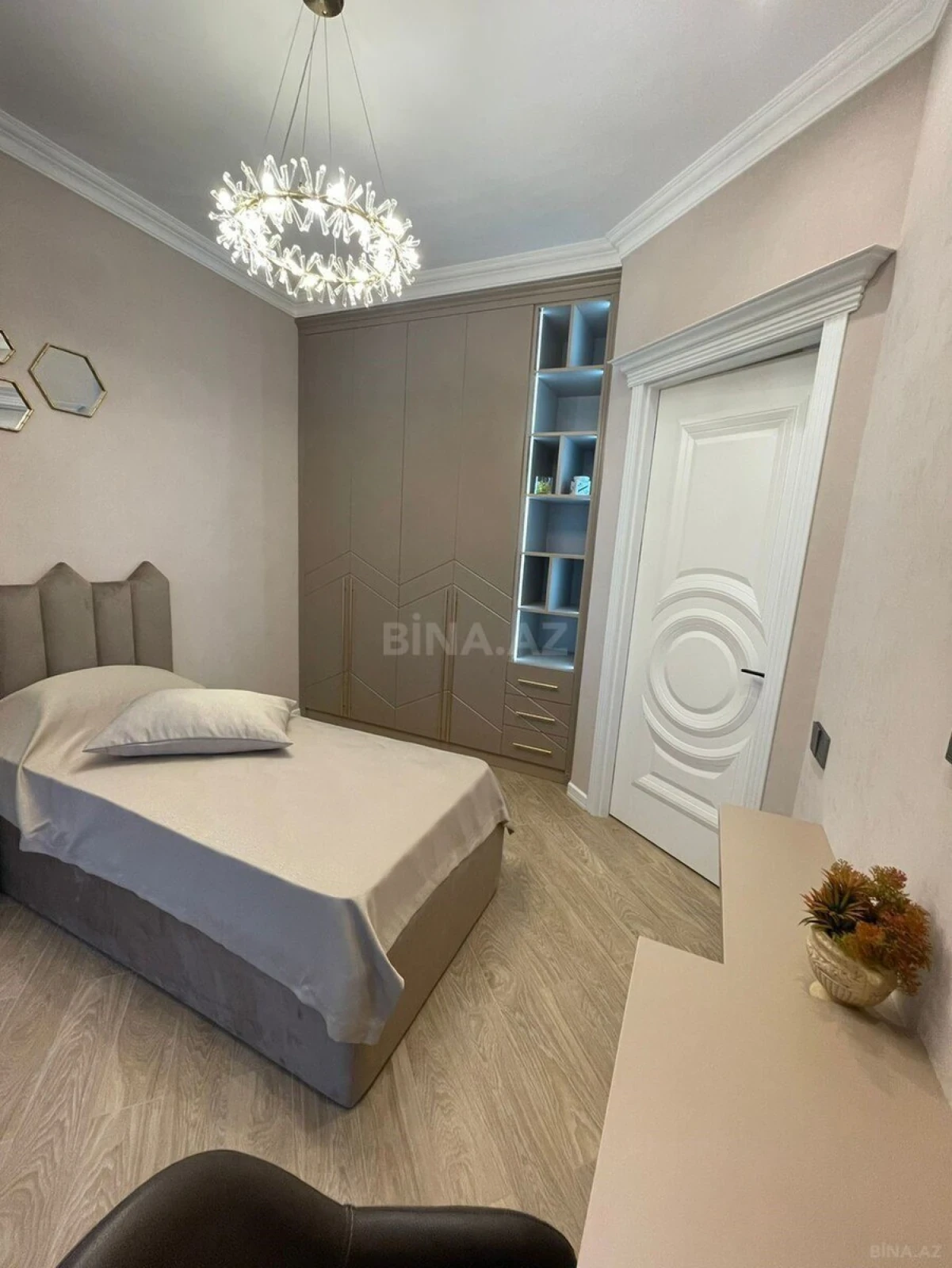 Kirayə verilir 3 otaqlı mənzil 105 m²