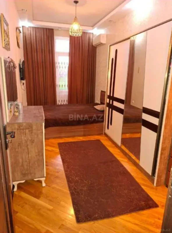Kirayə verilir 2 otaqlı mənzil 70 m²