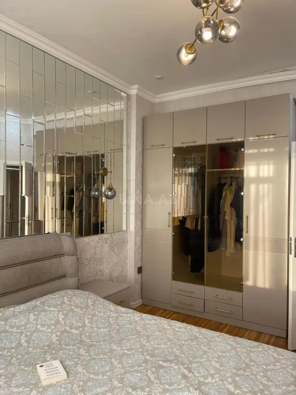 Satılır 3 otaqlı mənzil 100 m²