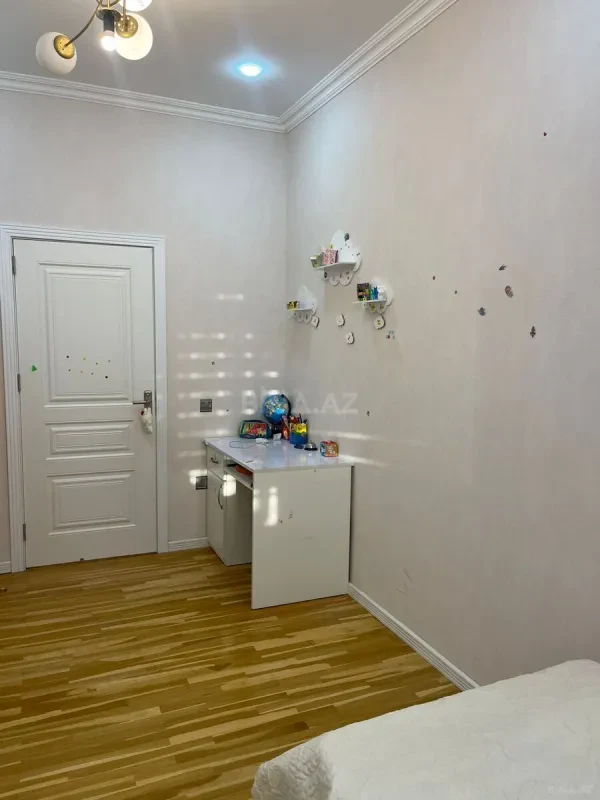 Satılır 3 otaqlı mənzil 100 m²