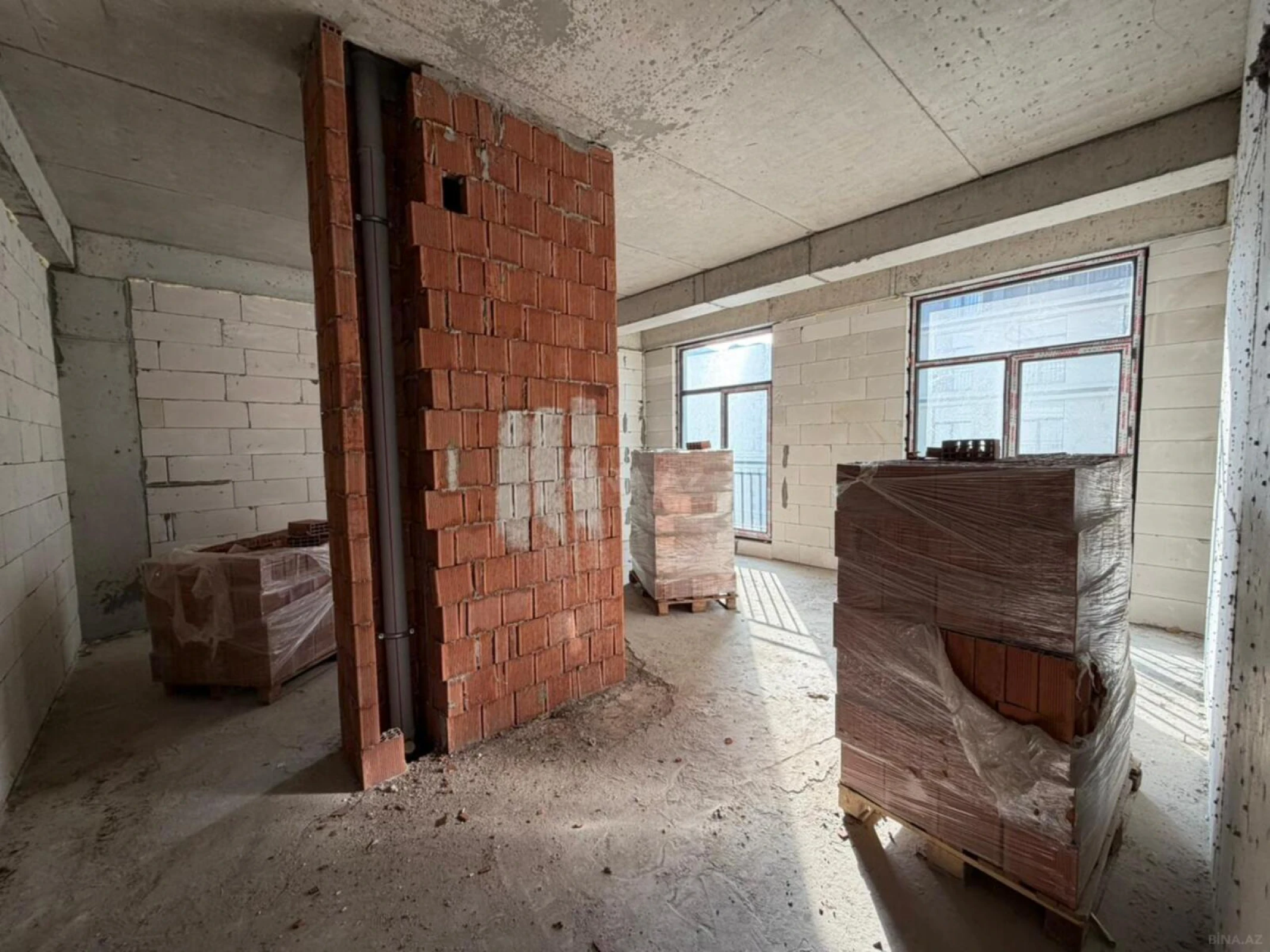 Satılır 2 otaqlı mənzil 86 m²