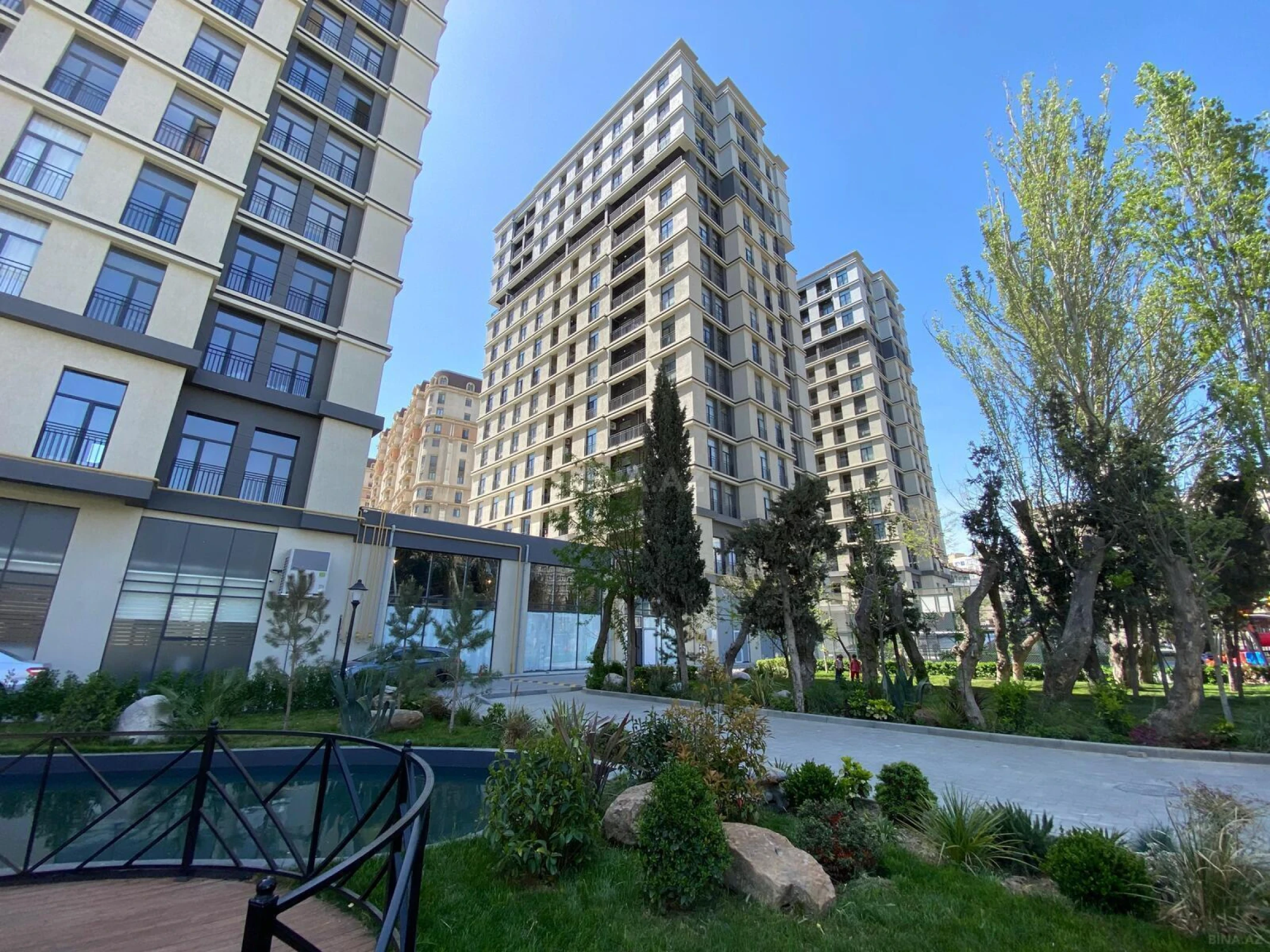 Satılır 2 otaqlı mənzil 86 m²