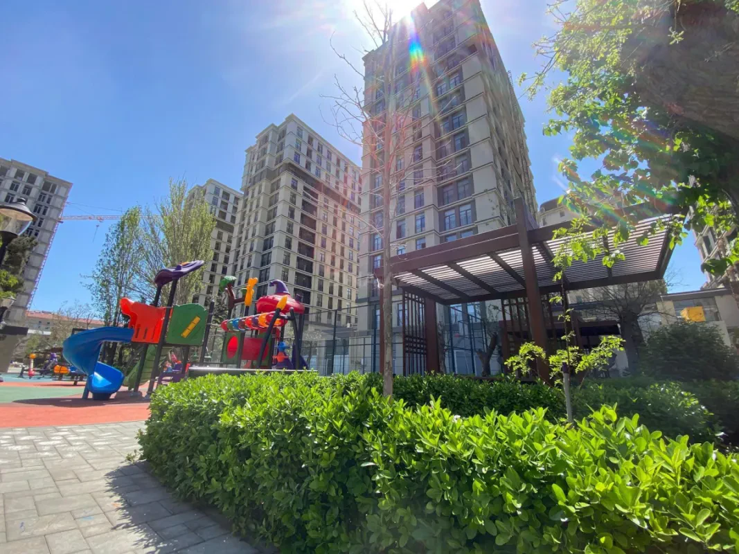 Satılır 2 otaqlı mənzil 86 m²