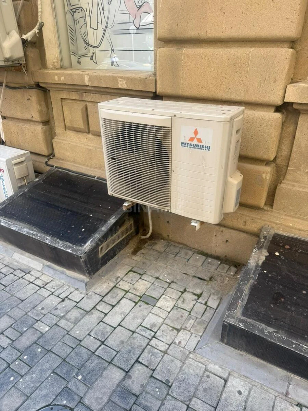 Kirayə verilir obyekt 151 m²
