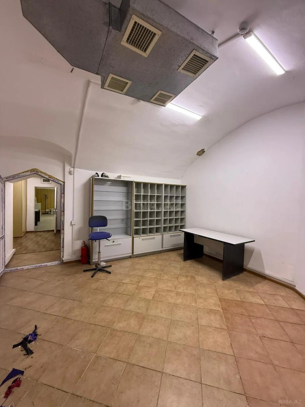Kirayə verilir obyekt 151 m²