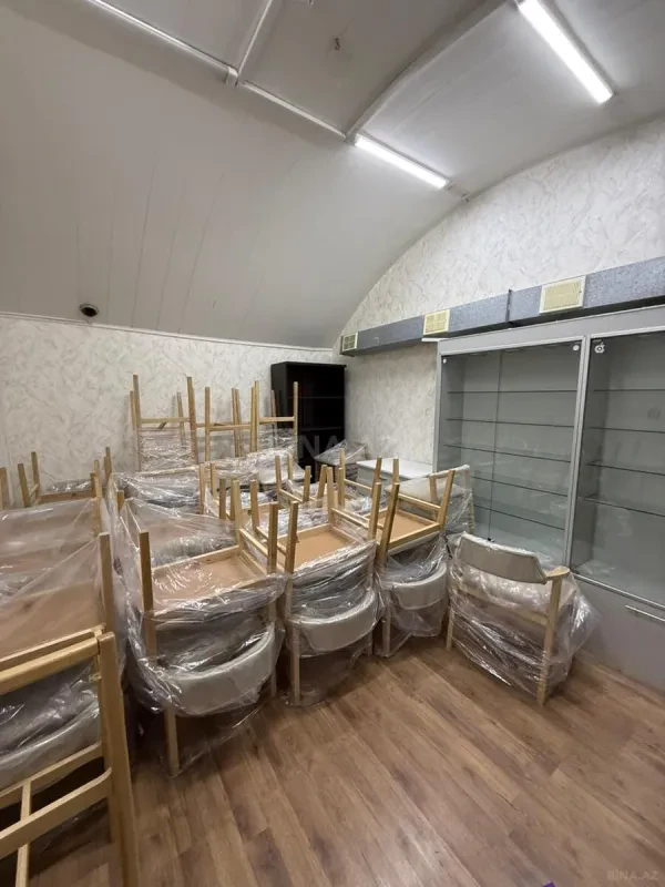 Kirayə verilir obyekt 151 m²