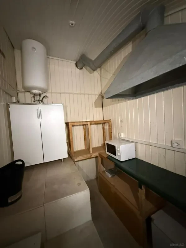 Kirayə verilir obyekt 151 m²