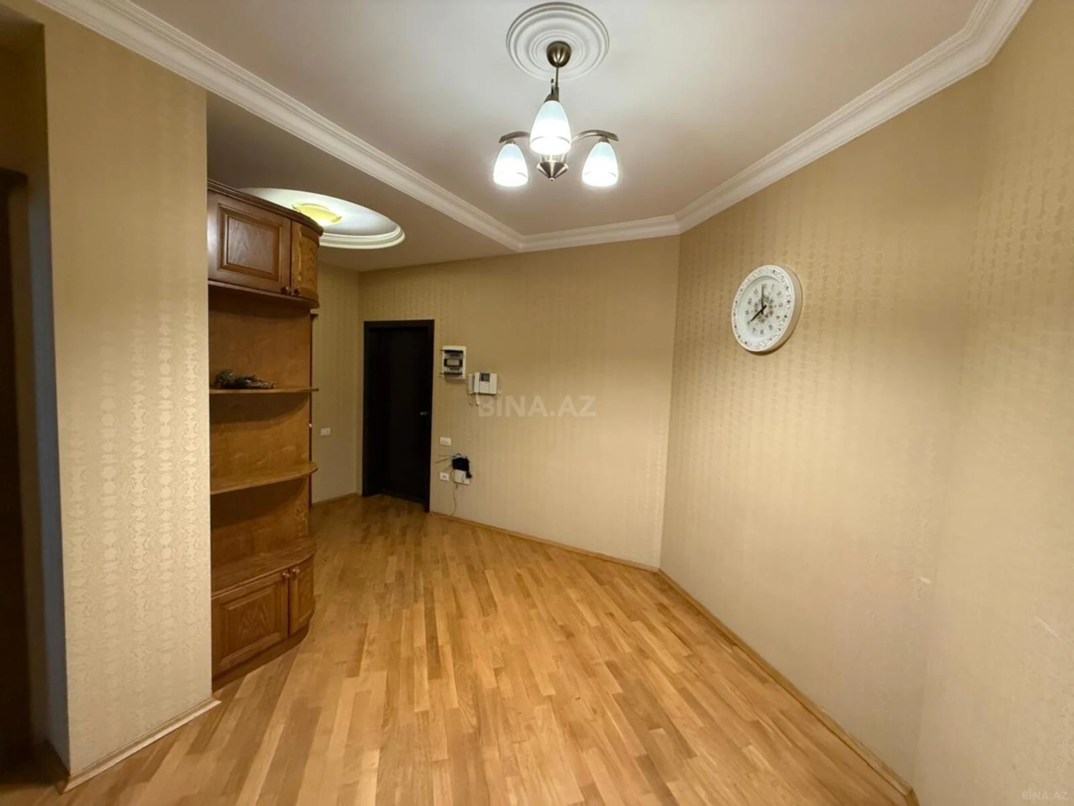 Kirayə verilir 2 otaqlı mənzil 85 m²