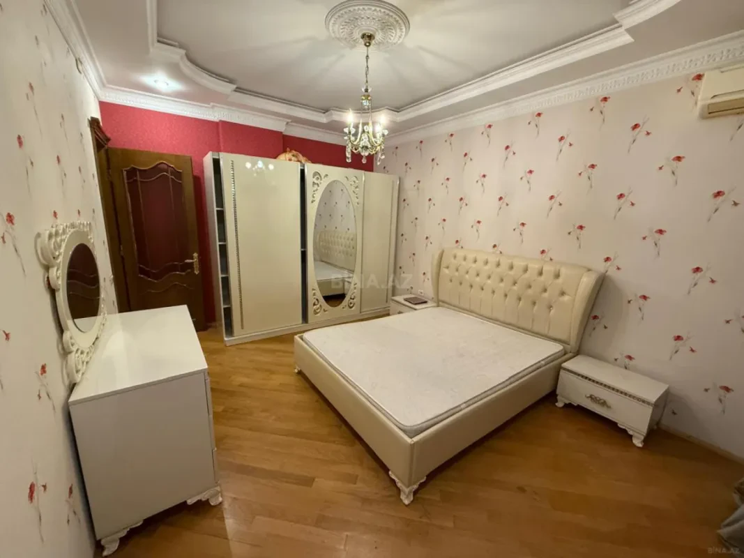 Kirayə verilir 2 otaqlı mənzil 85 m²