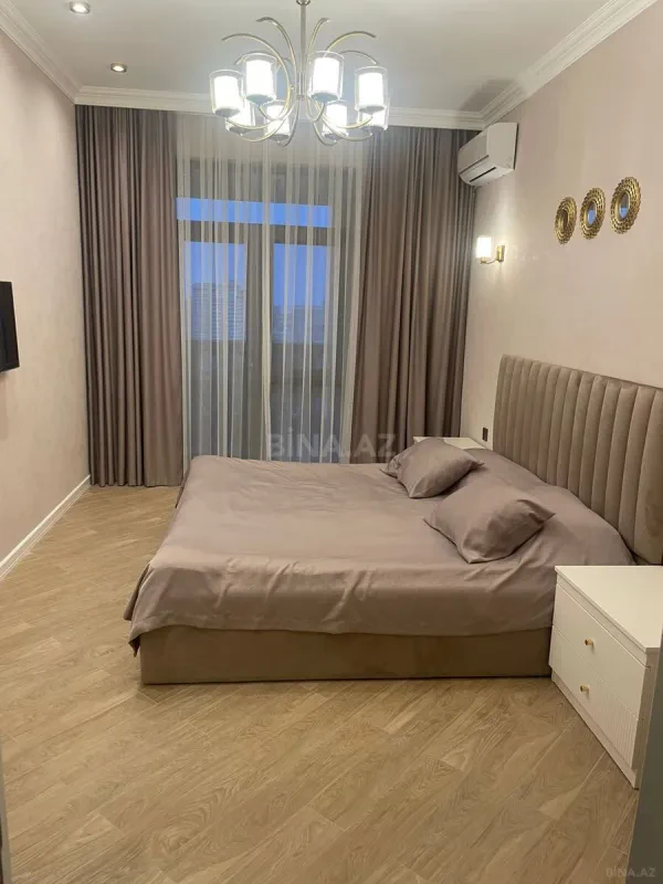 Kirayə verilir 3 otaqlı mənzil 106 m²