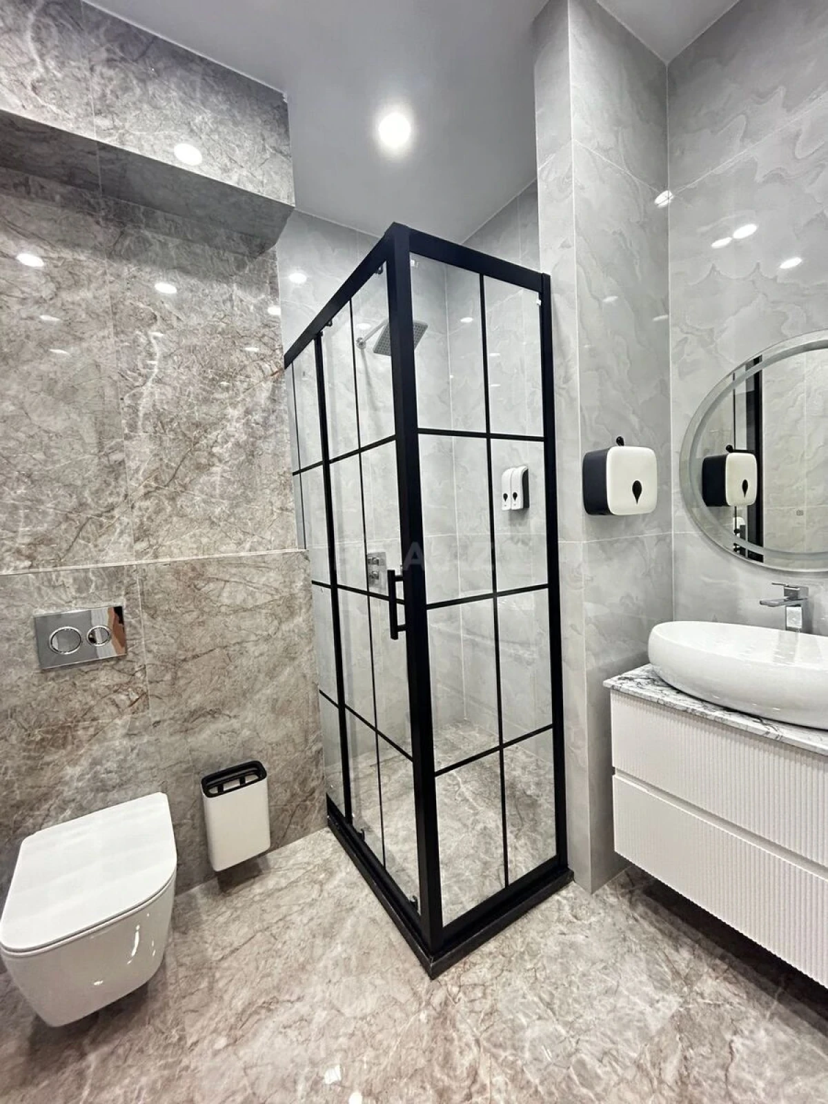 Kirayə verilir 2 otaqlı mənzil 80 m²