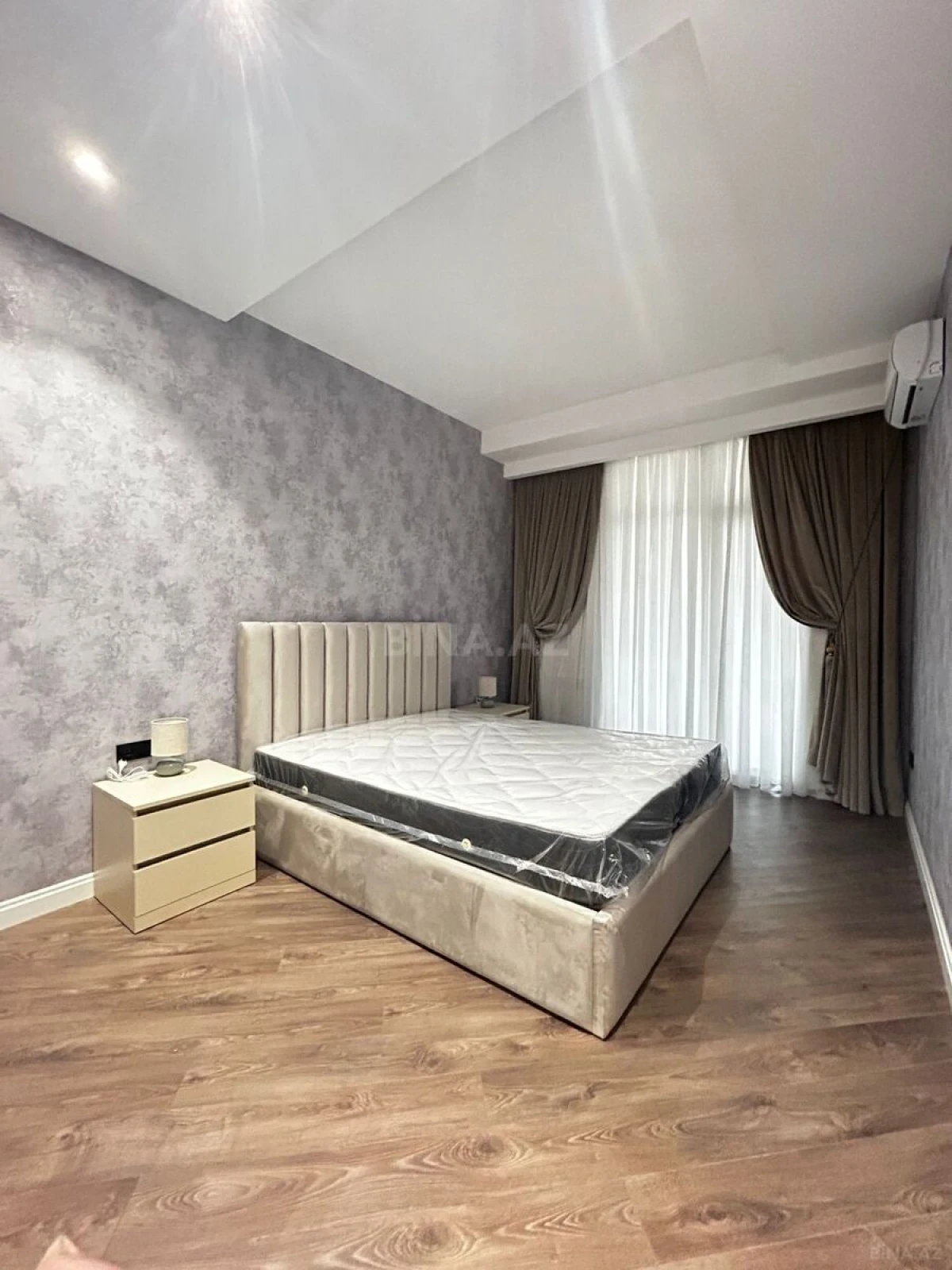 Kirayə verilir 2 otaqlı mənzil 80 m²