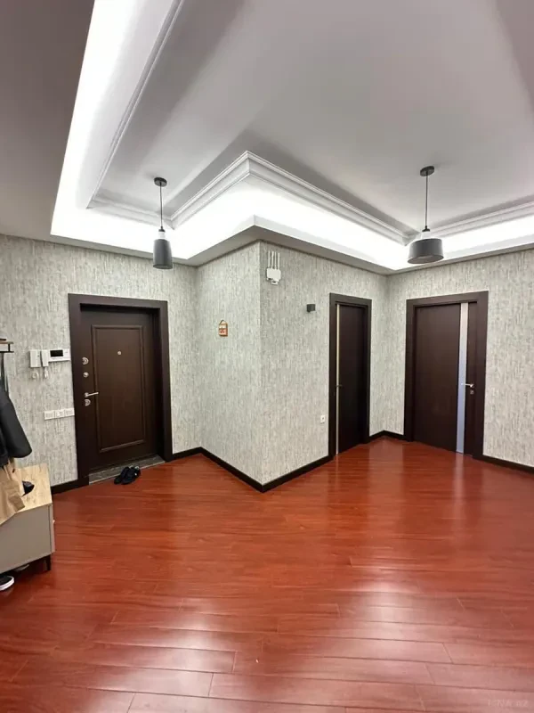 Kirayə verilir 3 otaqlı mənzil 130 m²