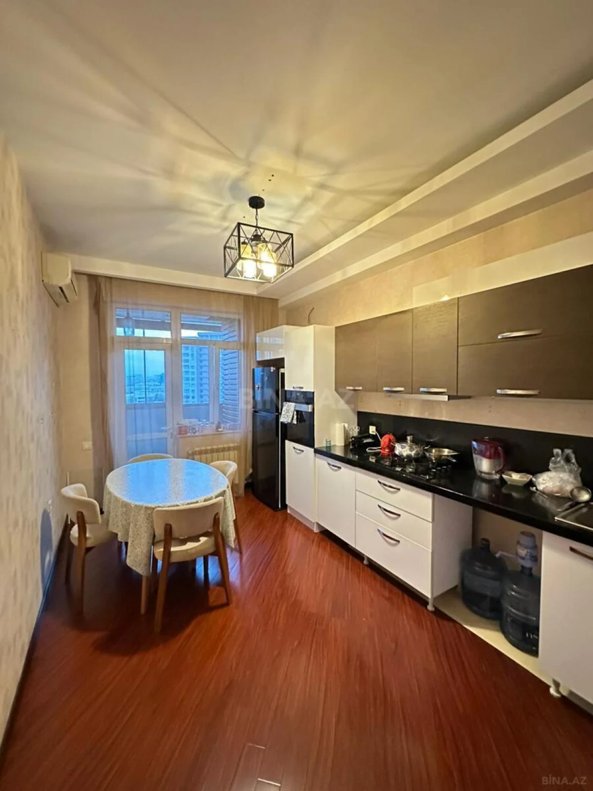 Kirayə verilir 3 otaqlı mənzil 130 m²