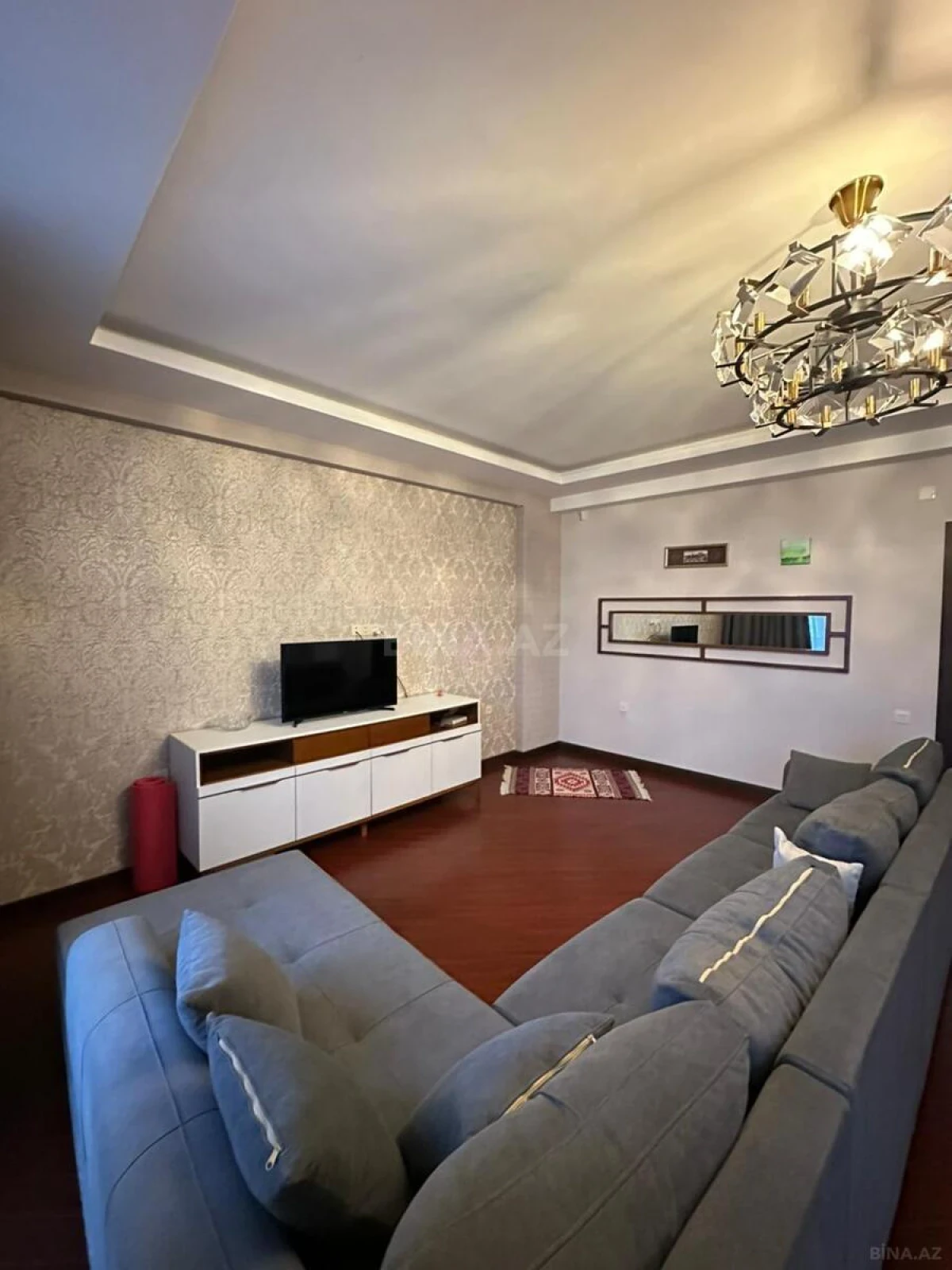 Kirayə verilir 3 otaqlı mənzil 130 m²
