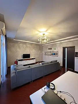 Kirayə verilir 3 otaqlı mənzil 130 m²