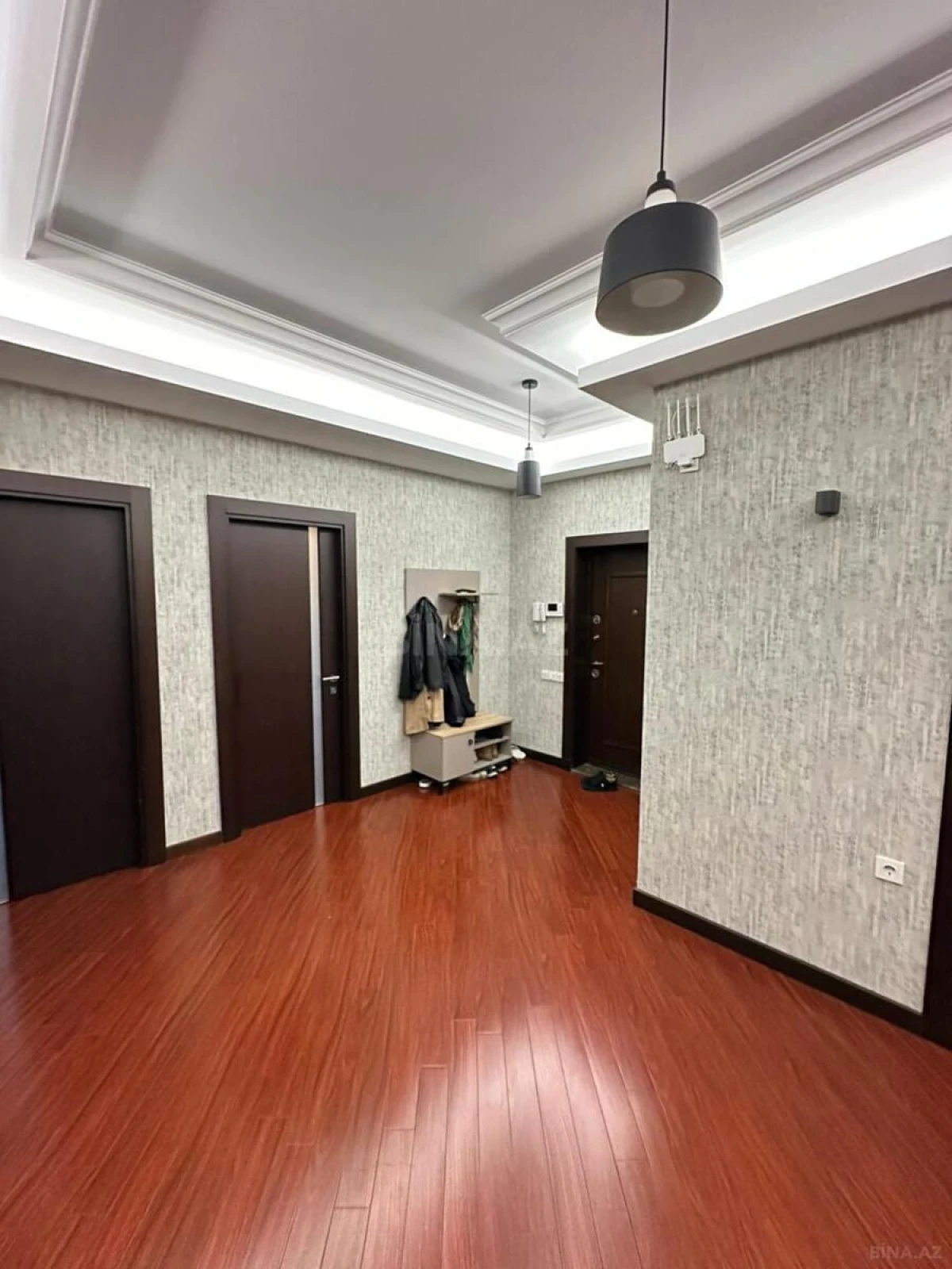Kirayə verilir 3 otaqlı mənzil 130 m²