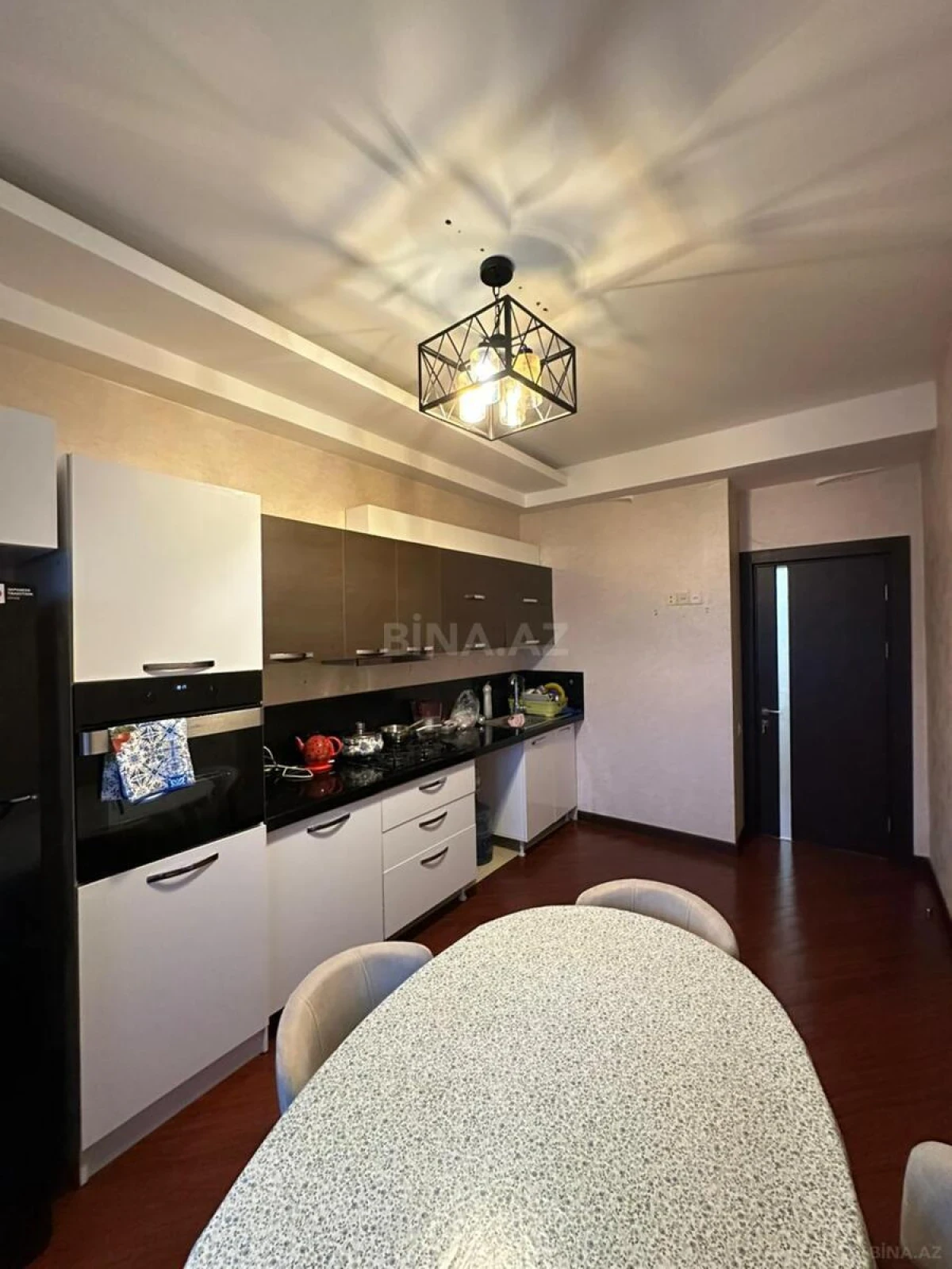 Kirayə verilir 3 otaqlı mənzil 130 m²