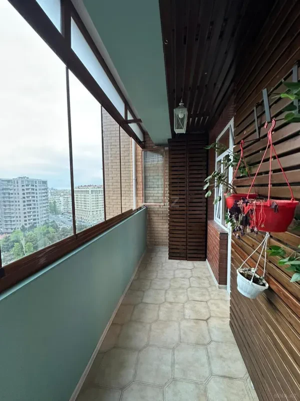 Kirayə verilir 3 otaqlı mənzil 130 m²
