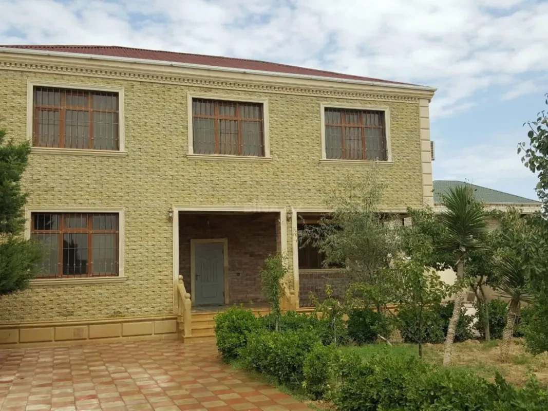 Kirayə verilir 4 otaqlı həyət evi 230 m²