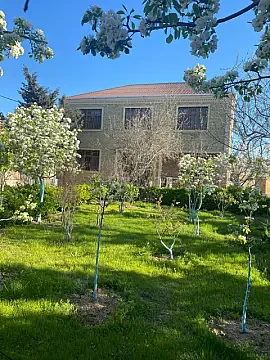 Kirayə verilir 4 otaqlı həyət evi 230 m²