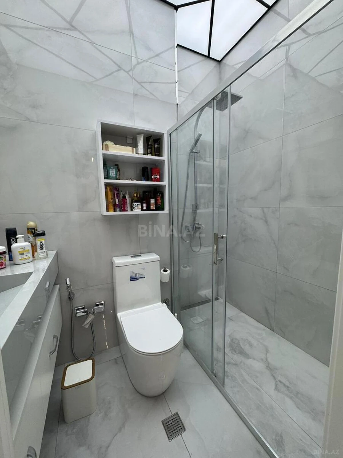 Kirayə verilir 2 otaqlı mənzil 55 m²